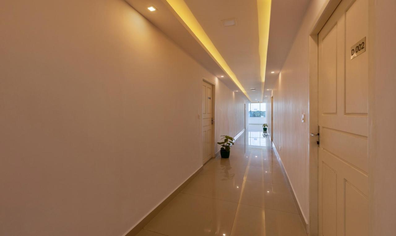 Treebo Trend Airport Avenue Plaza Cochin Airport Hotel Kochi Exterior photo